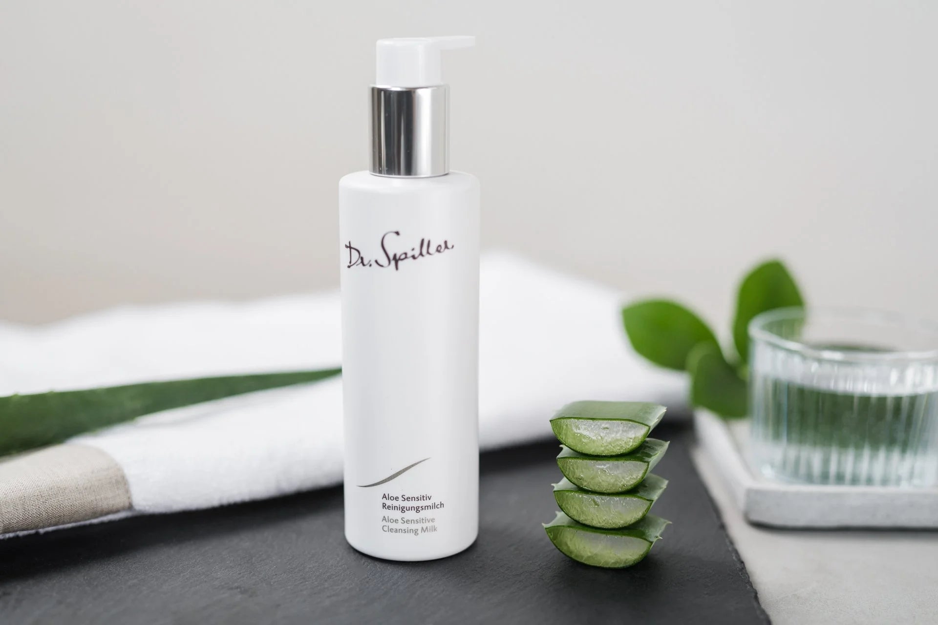Aloe Sensitive Cleansing Milk